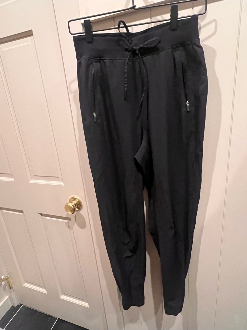 Women's Lululemon license to train Black Drawstring Jogger Pants